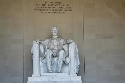 Abraham Lincolnd statue at the Lincoln Memorial in Washington, D.C.