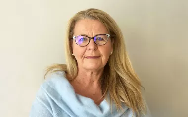 A headshot of Debra Persinger.